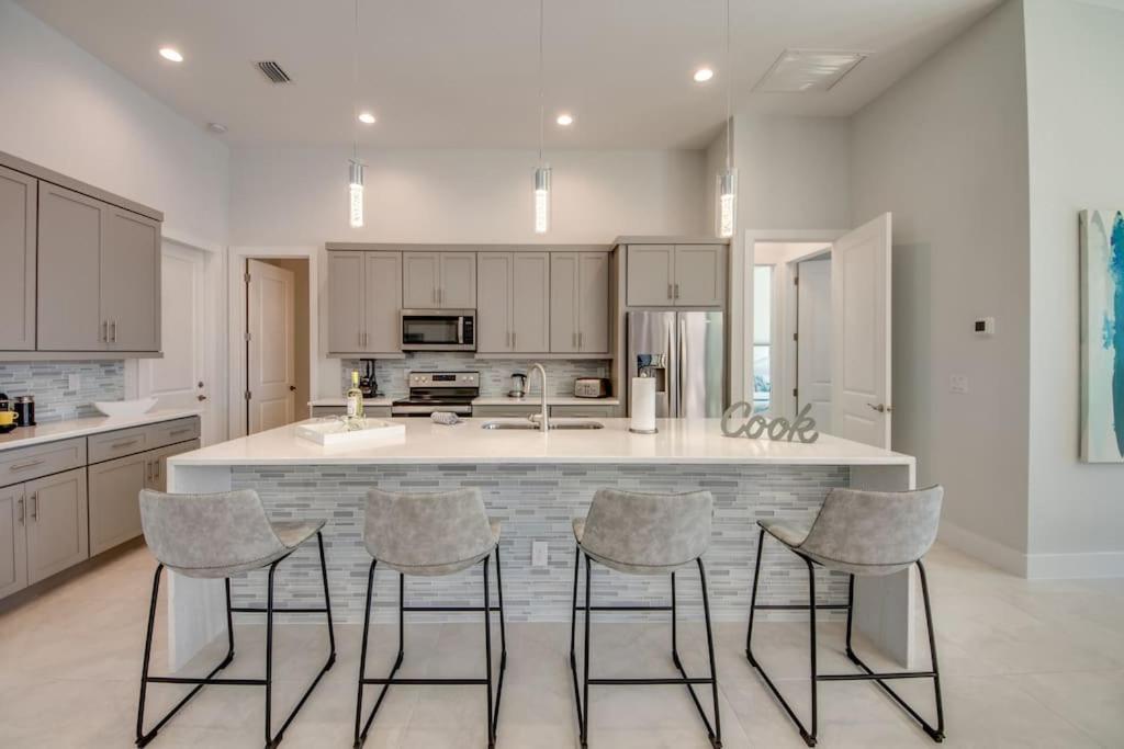 Villa Sensation By Coralvilla - New,Modern With Pool Cape Coral Exteriör bild