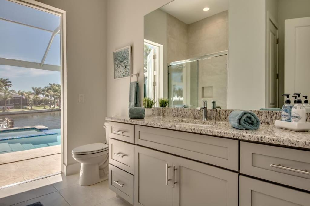 Villa Sensation By Coralvilla - New,Modern With Pool Cape Coral Exteriör bild