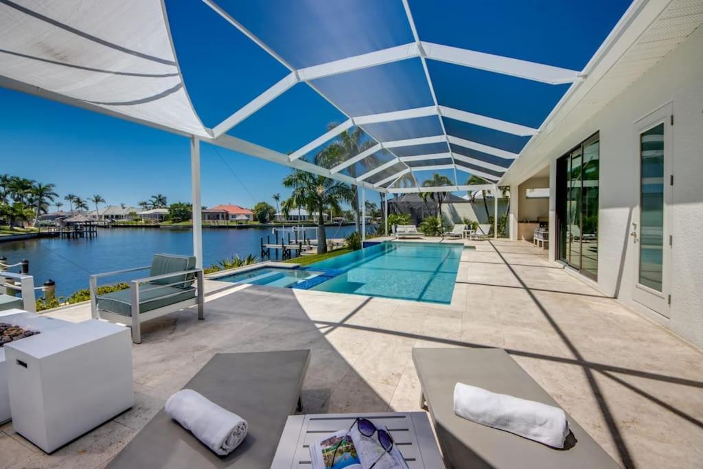 Villa Sensation By Coralvilla - New,Modern With Pool Cape Coral Exteriör bild